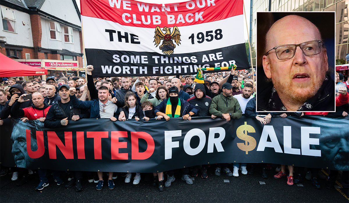 Owners of Manchester United Ponder Sale as Ronaldo Exits Manchester United owners consider selling club