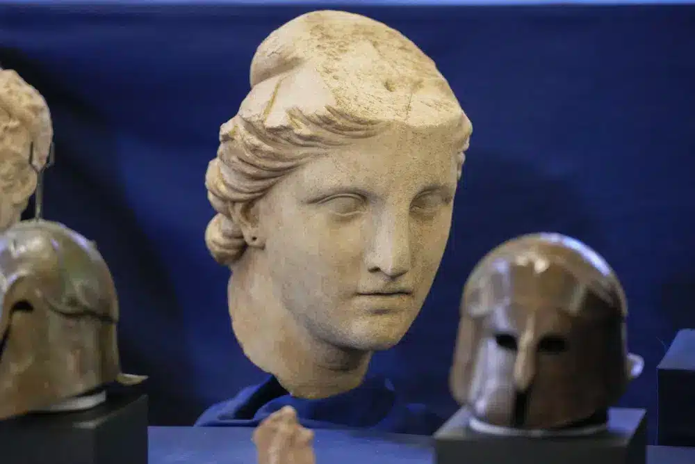ITALY: Ancient Fresco Among 60 Treasures Returned To Italy From US italy