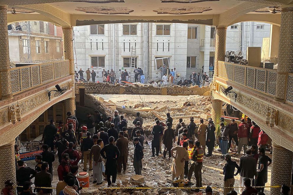 Pakistan Bombing Raises Fears Over Security Breach, 100 Dead pakistan