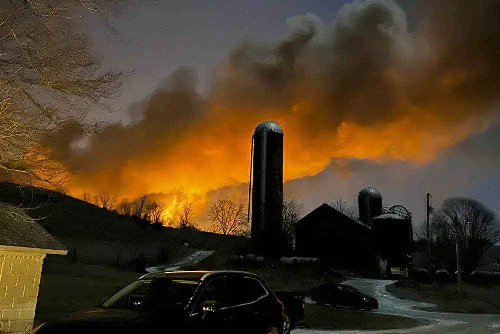 50-Car Train Derailment Causes Big Fire, Evacuations In Palestine Ohio palestine