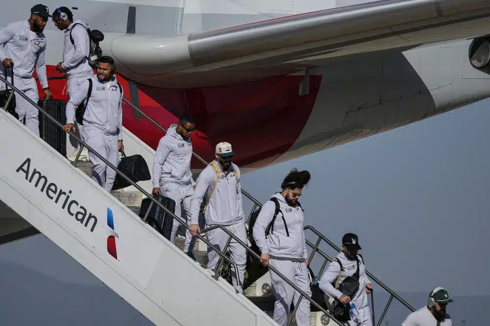 SUPER BOWL: Chiefs, Eagles Land In Phoenix, Prepare For Super Bowl 57 super bowl