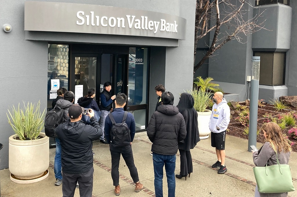 Silicon Valley Bank's Assets Seized By US Regulators Silicon Valley Bank