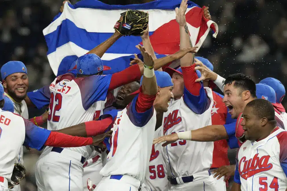 Cuba Beats Australia, Reaches 1st WBC Semifinal Since 2006 WBC