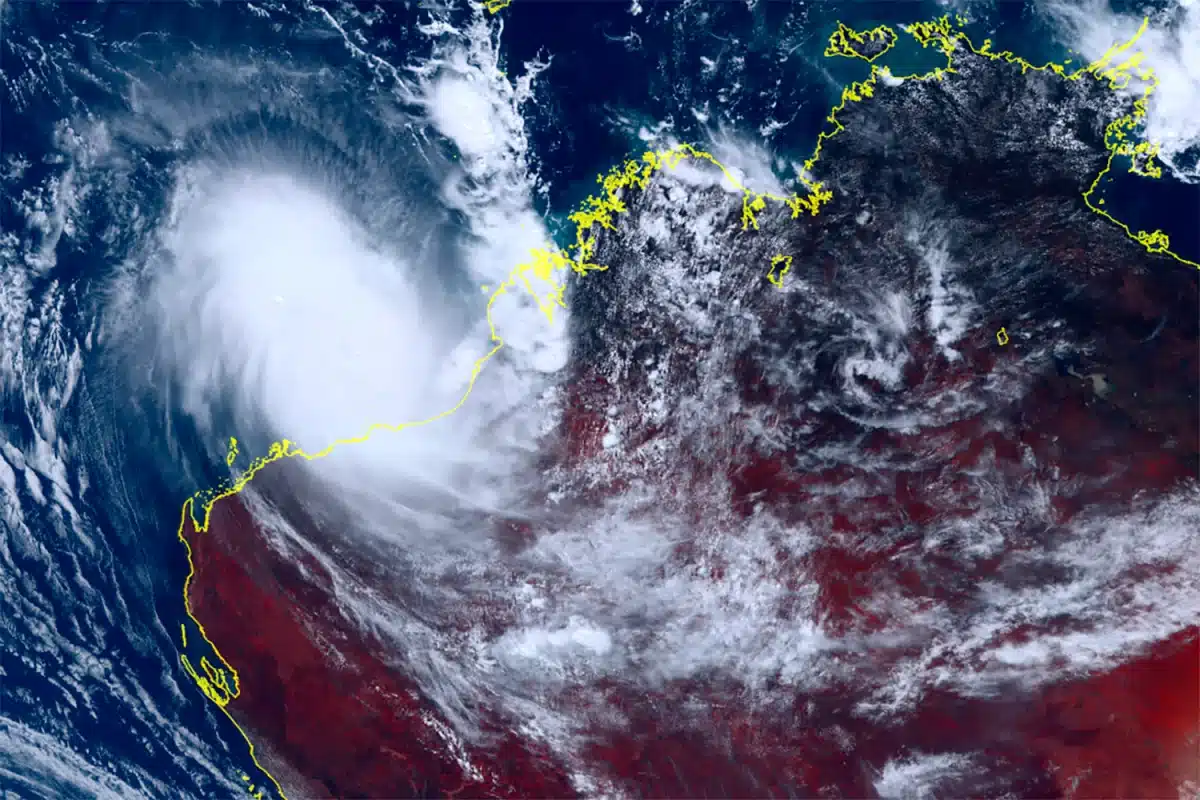 Powerful Cyclone Ilsa Lashes Australia's Northwest Coast cylcone