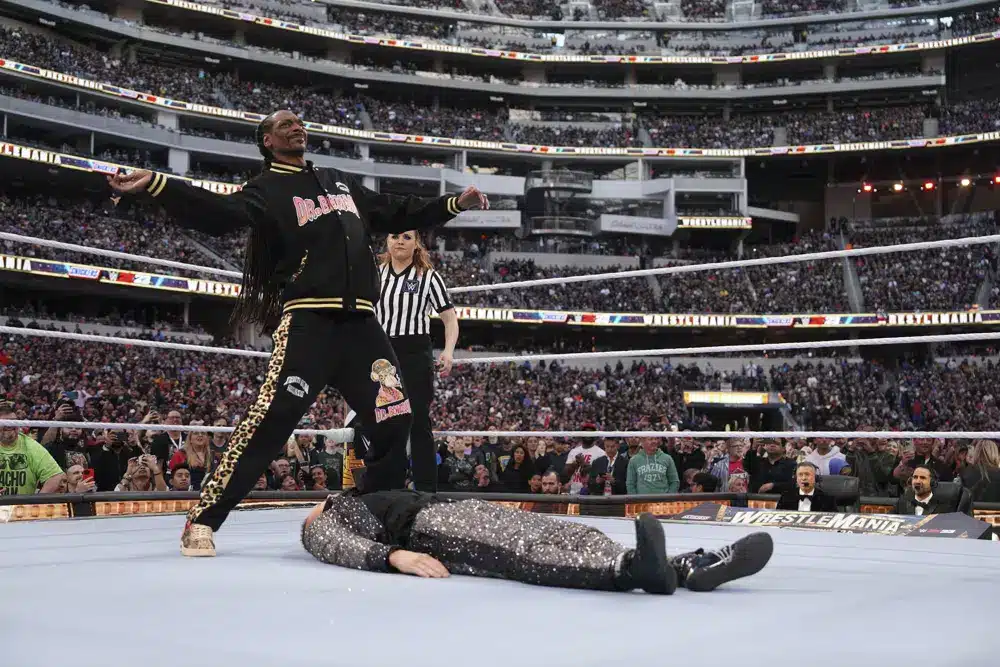 Snoop Dogg Steps In At Last Second During WrestleMania wrestlemania