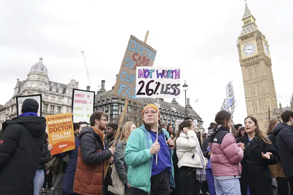 Some UK Nurses End Strikes But Others Vow More Walkouts nurses