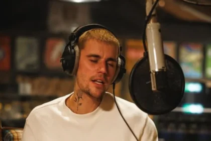 Justin Bieber’s ‘Swag’ Album Drop Sparks Frenzy