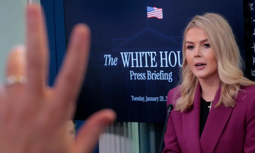 Karoline Leavitt Slams Joe Kent