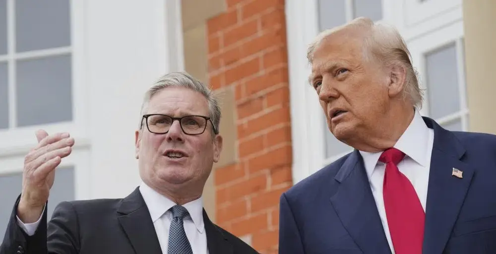 Trump Says He's "Very Disappointed" in Starmer Over Diego Garcia