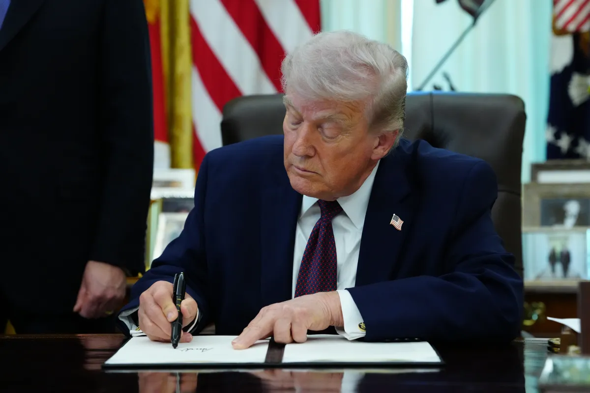Trump signs executive order limiting mail-in ballots