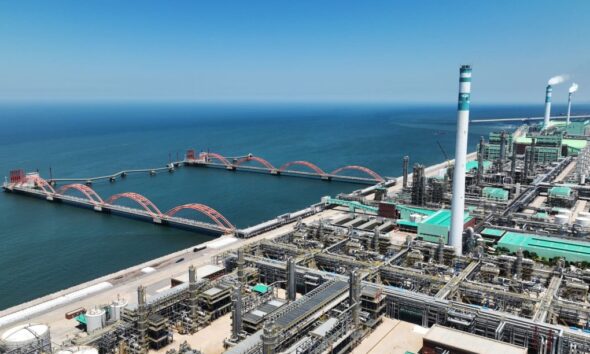 US Slaps Heavy Sanctions on Major Chinese Oil Refinery