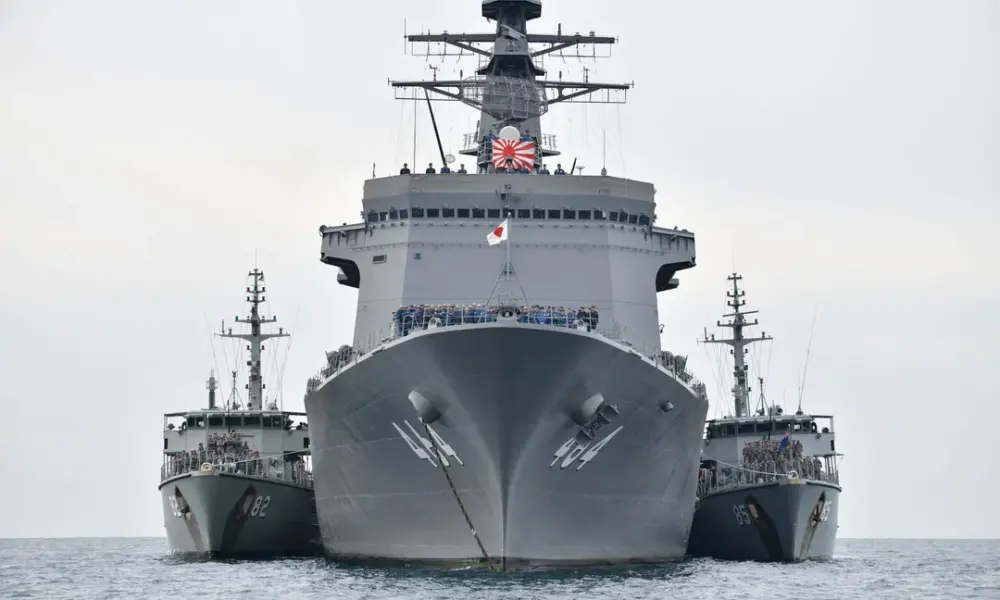 Japan Weighs Sending Minesweepers to the Strait of Hormuz