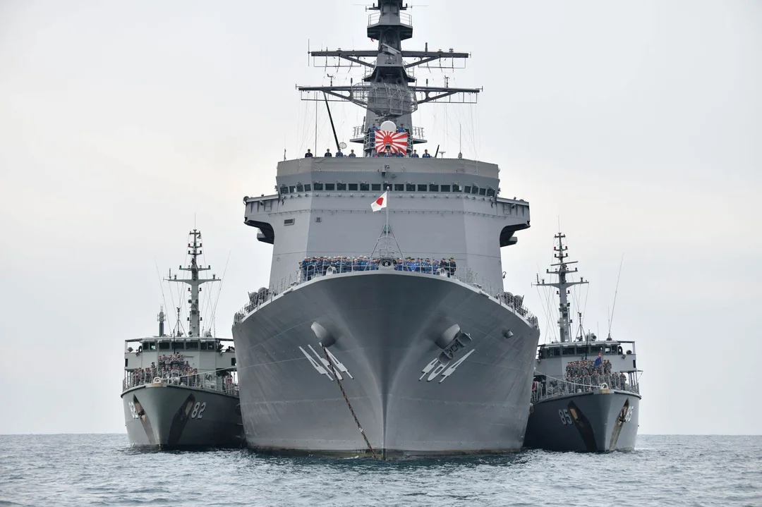 Japan Weighs Sending Minesweepers to the Strait of Hormuz